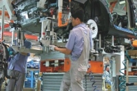 Pourquoi les constructeurs automobile allemands ont plus de succès que leurs homologues français ?