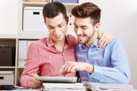 Homosexualité au travail : les cadres allemands restent dans le secret