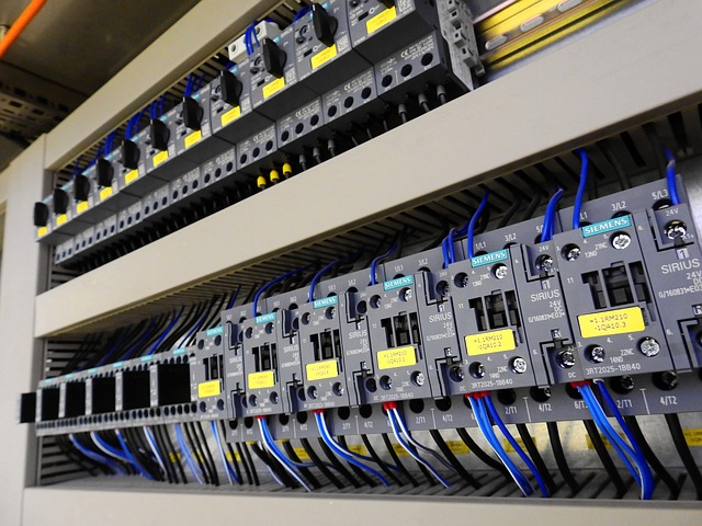 control-cabinet-2147369_640